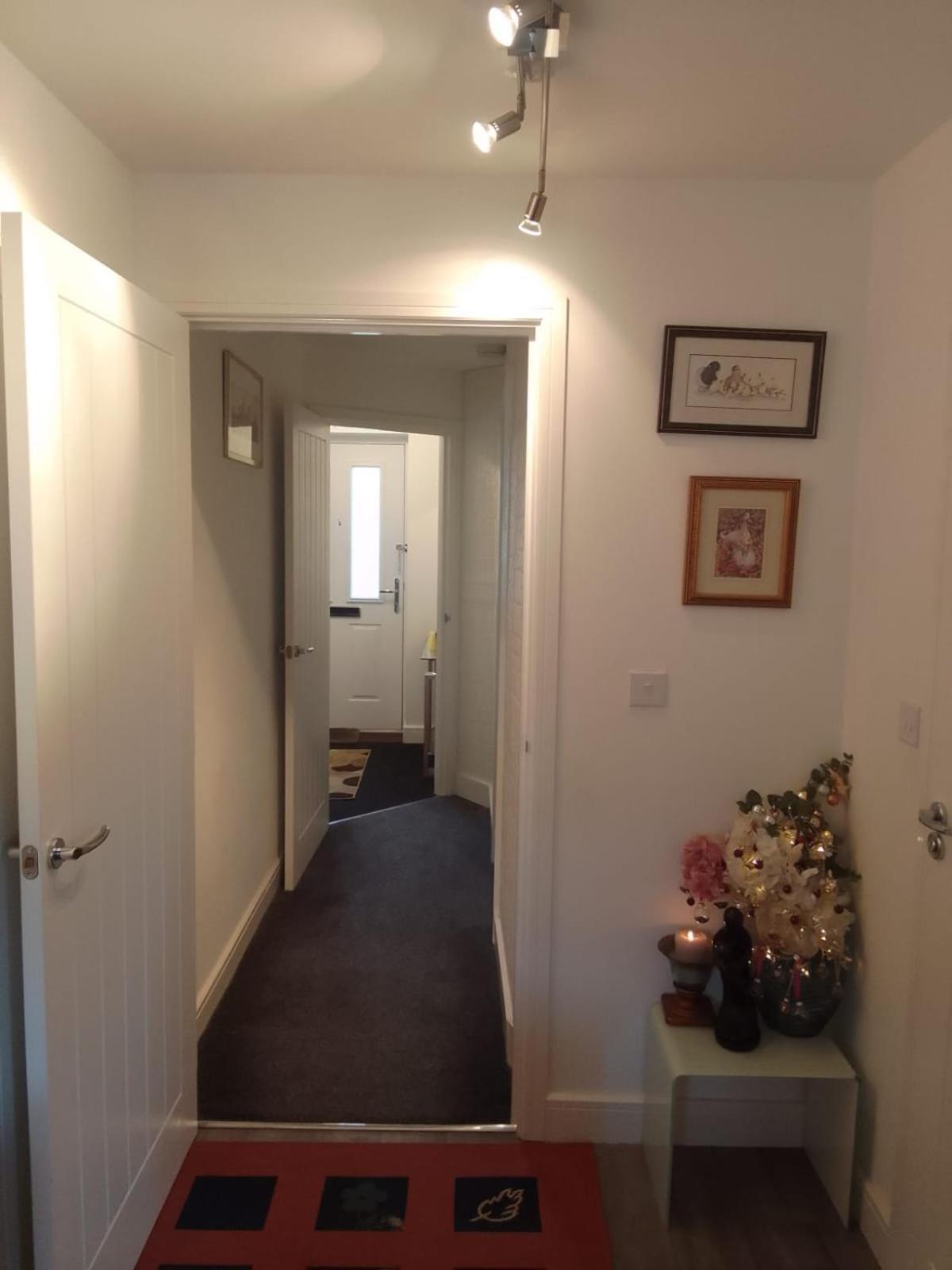 Cosy Stay In Walsall By Ideal Home Bloxwich Экстерьер фото